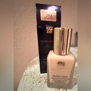 Estee Lauder Double Wear Foundation